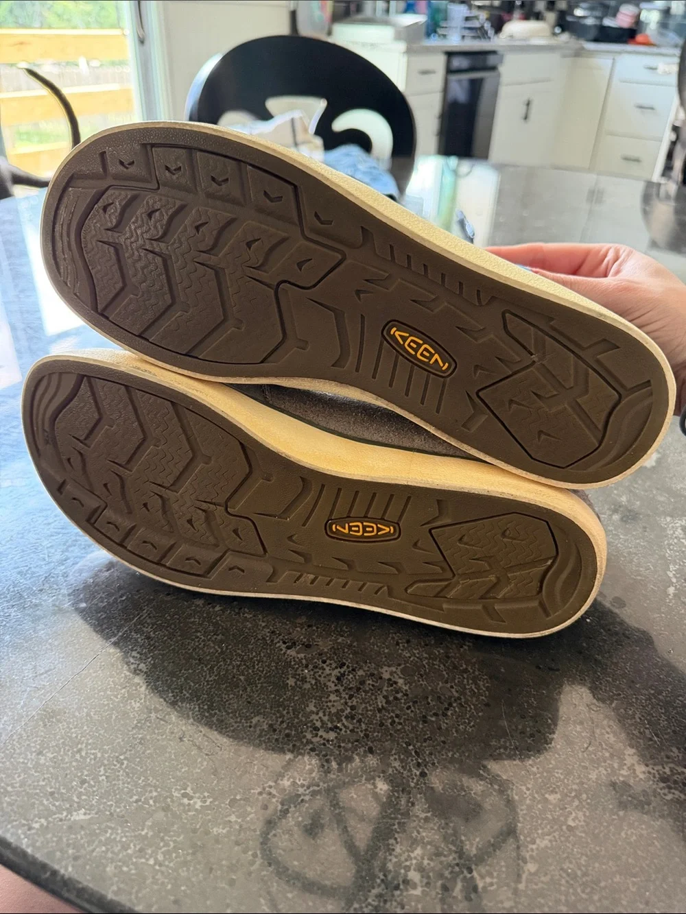 Men's Suede Keen Chukka boots in gray